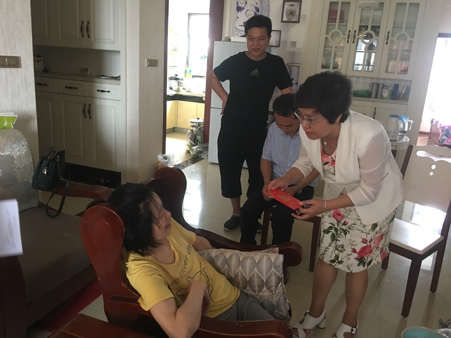 1562205636736704.jpg 刘晖丽.jpg