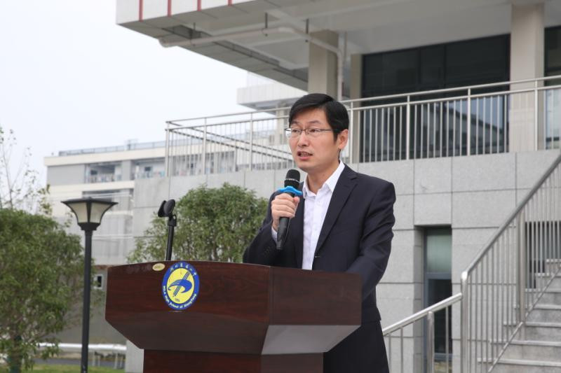 1601112116254834.jpg 黄俊鹏书记进行动员讲话.jpg