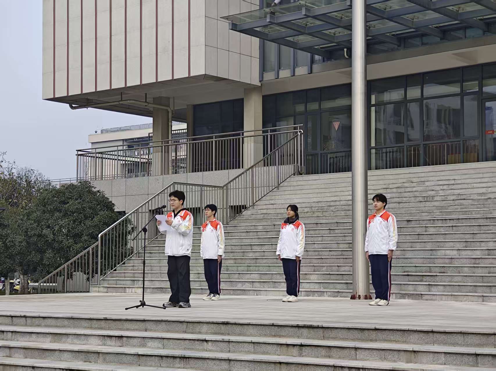 1764246869427649.jpg 21cd654637984b86283aa33297a5664d.jpg